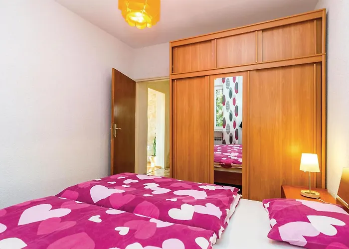 3 Bedroom Cozy In Kostrena