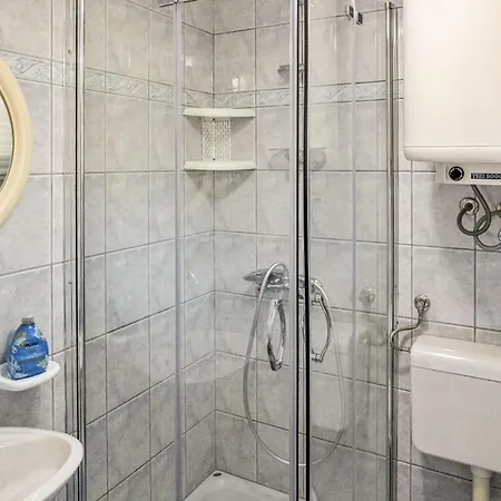 Apartment 3 Bedroom Cozy In Kostrena