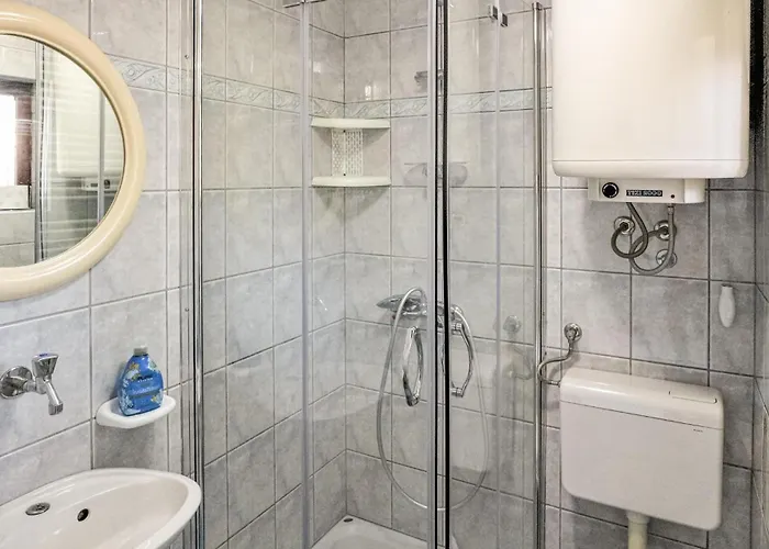 Апартаменты 3 Bedroom Cozy In Кострена