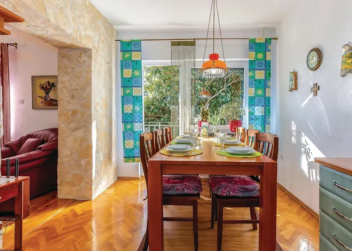 3 Bedroom Cozy In
